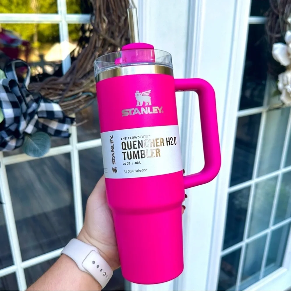 🎉LAST PIECE🎉 Stanley 30 oz. Quencher H2.0 FlowState Tumbler Camelia - Picture 1 of 14